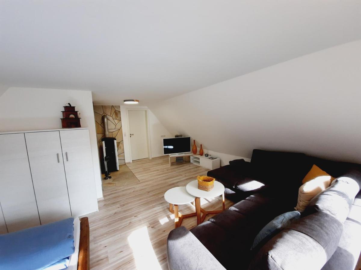 Ferienwohnung Stuetzengruen Bagian luar foto
